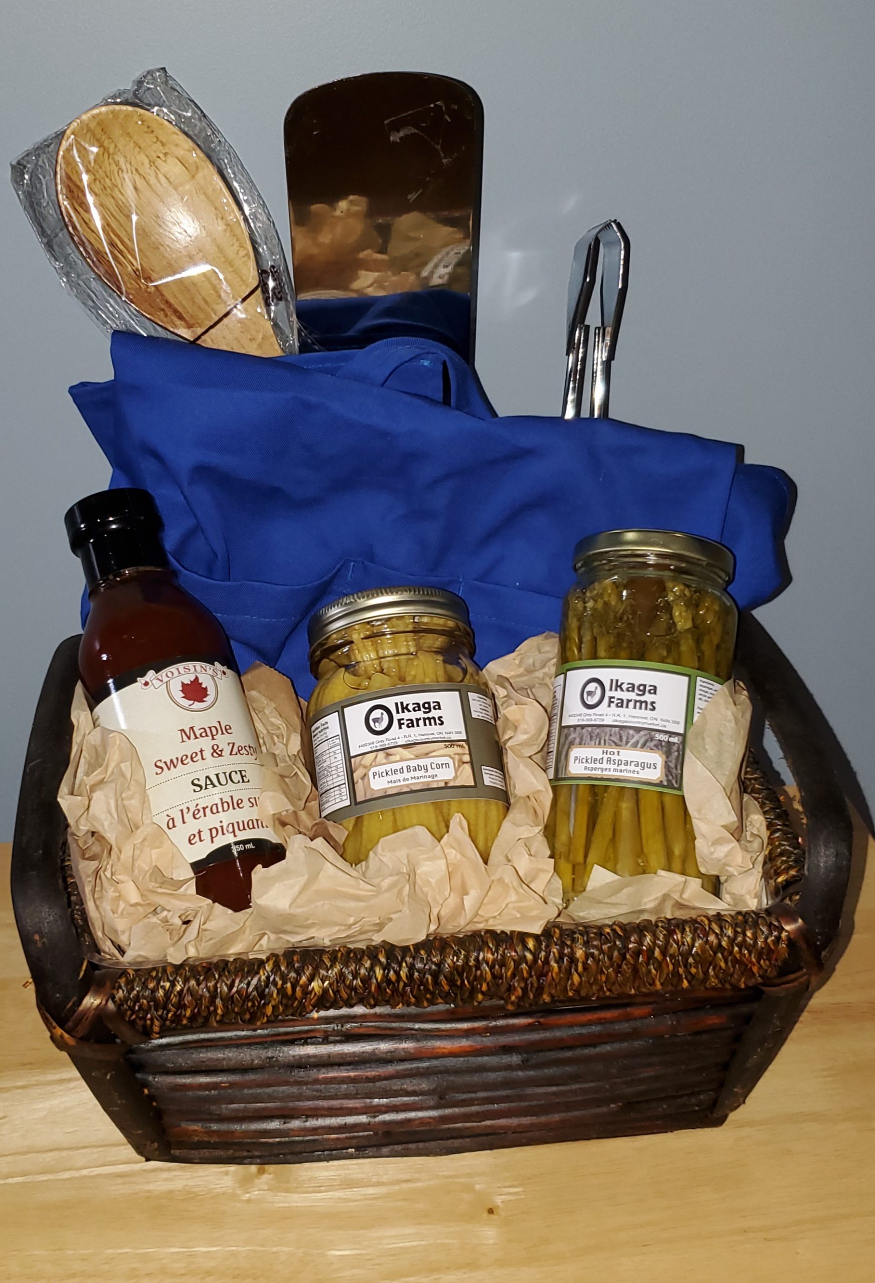 What Do You Fill A Gift Basket With